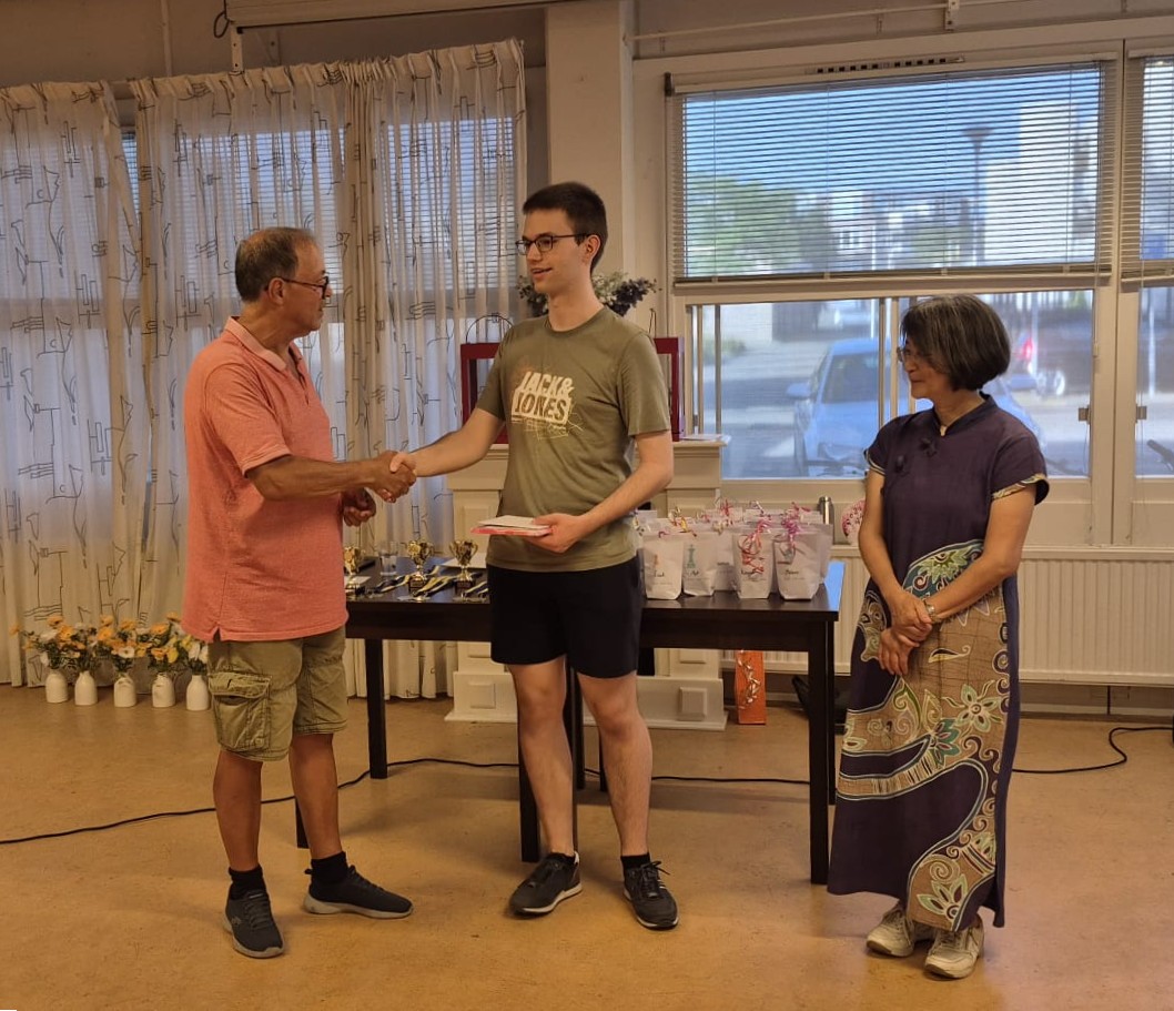 Attentie voor Rhyan voor afscheid als trainer
